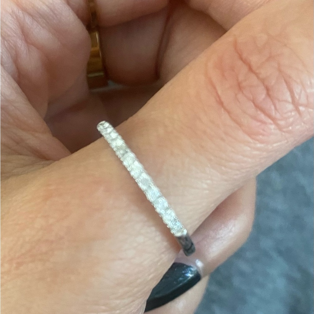 14K White Gold Diamond Ring – Size 8 (1/5 CTW)